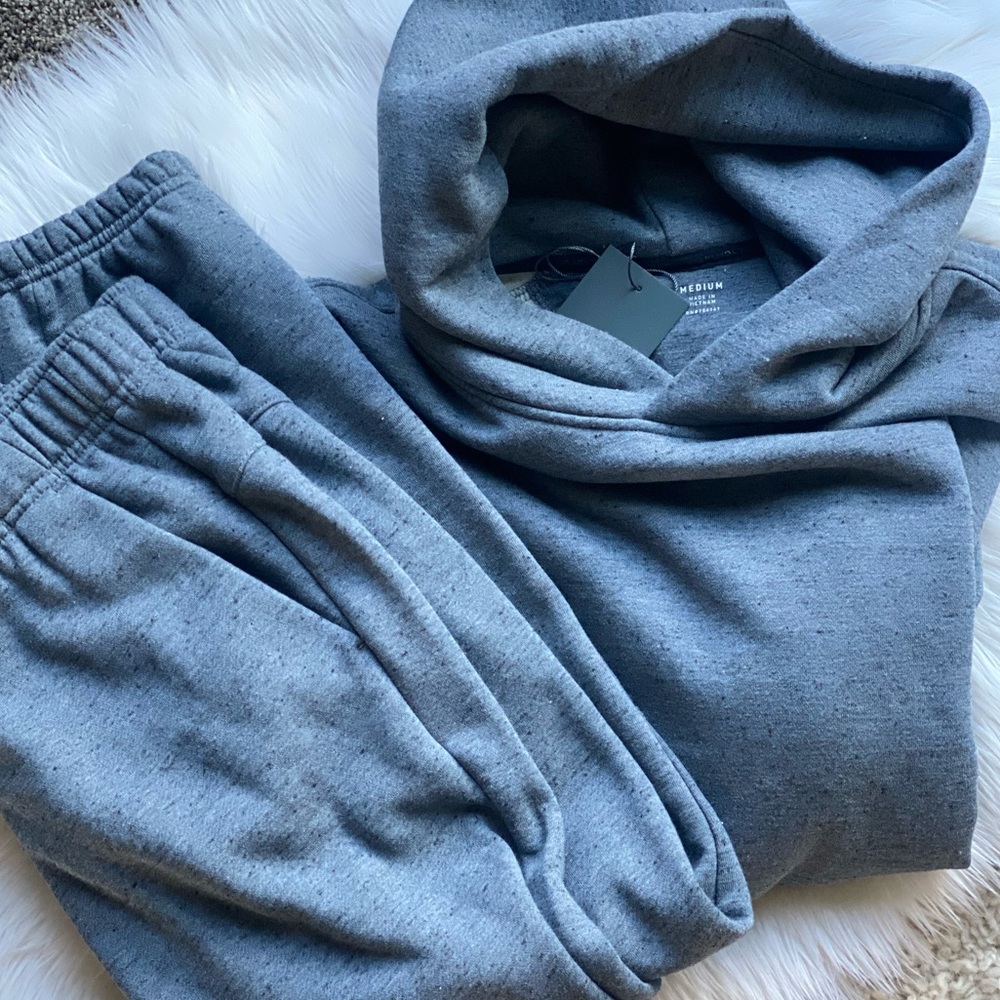 🎁 New VRST sweatshirt sweatpants bundle M - Picture 1 of 1